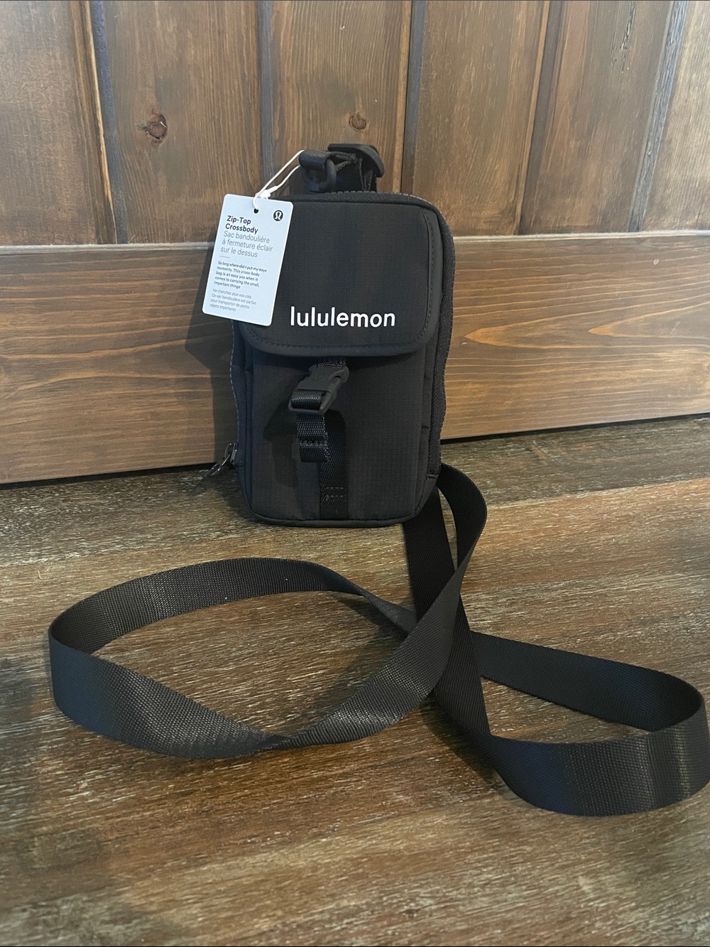 lululemon Women’s athletica Black Zip-Top Crossbody Belt Bag New With Tags